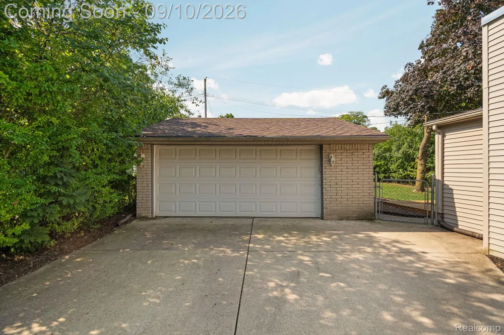 264 Nichols Drive Saline City, MI 48176