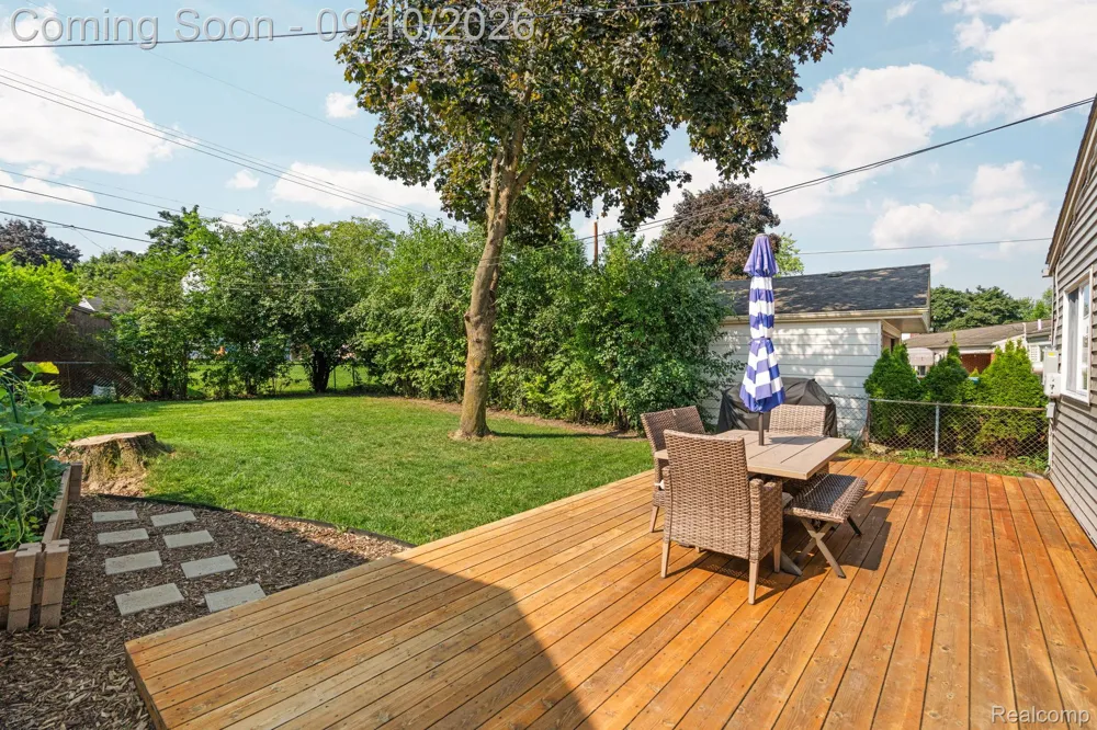 264 Nichols Drive Saline City, MI 48176