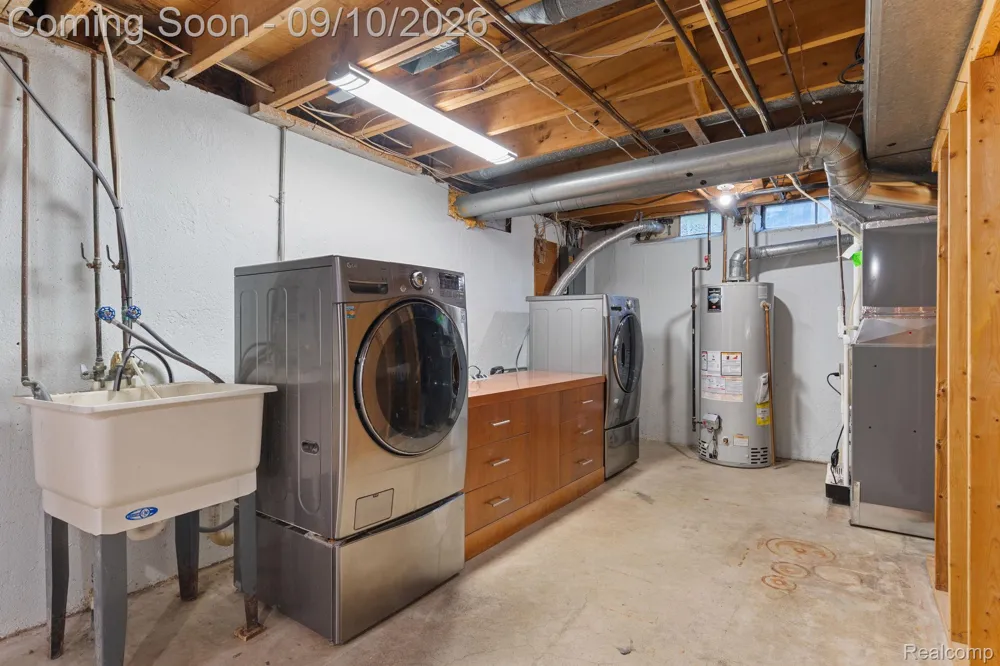 264 Nichols Drive Saline City, MI 48176