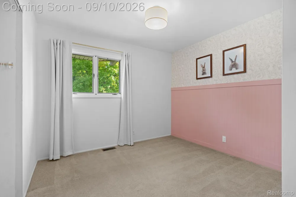264 Nichols Drive Saline City, MI 48176