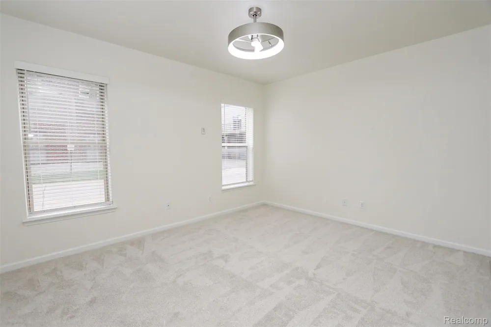 52 W Bethune Street Detroit City, MI 48202