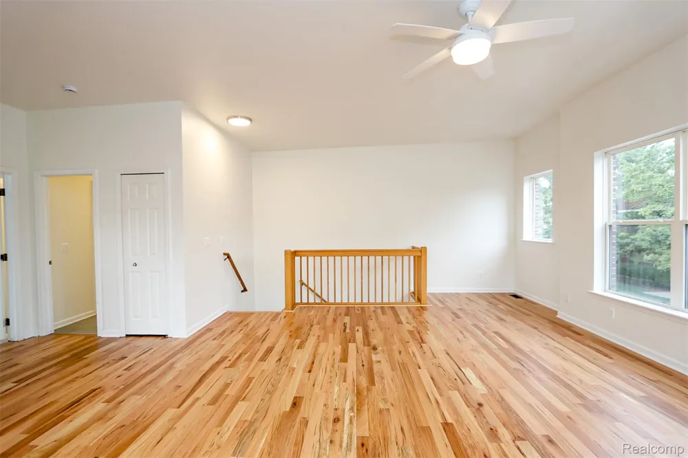 52 W Bethune Street Detroit City, MI 48202