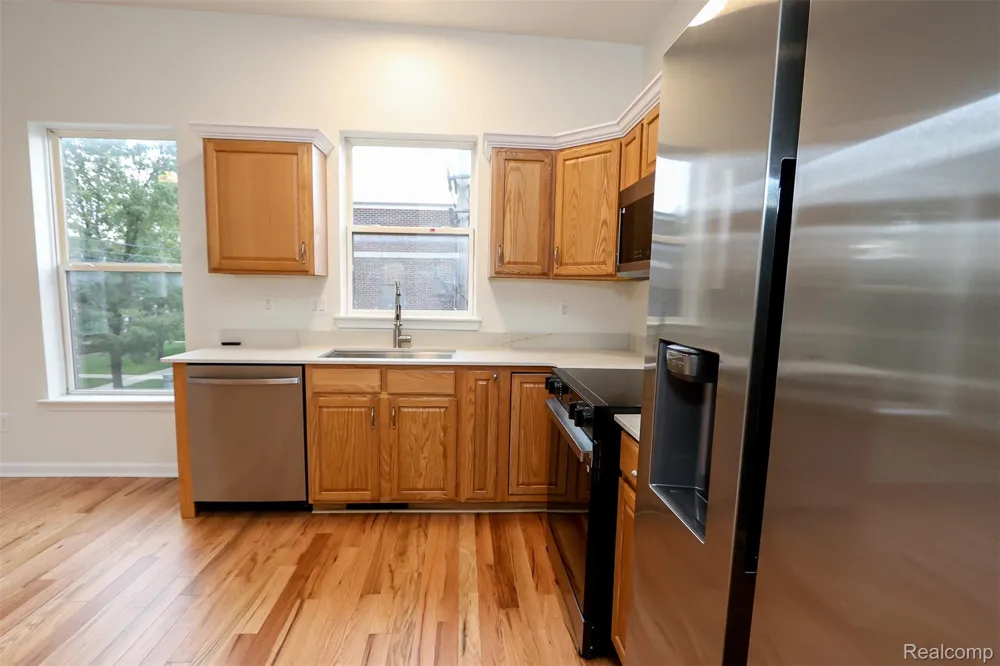 52 W Bethune Street Detroit City, MI 48202