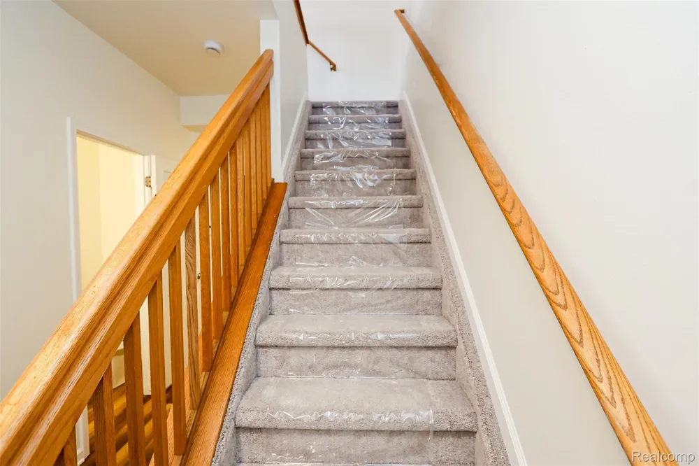 52 W Bethune Street Detroit City, MI 48202