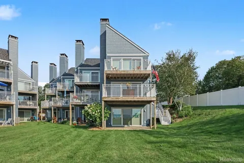 215 North Shore Drive #1