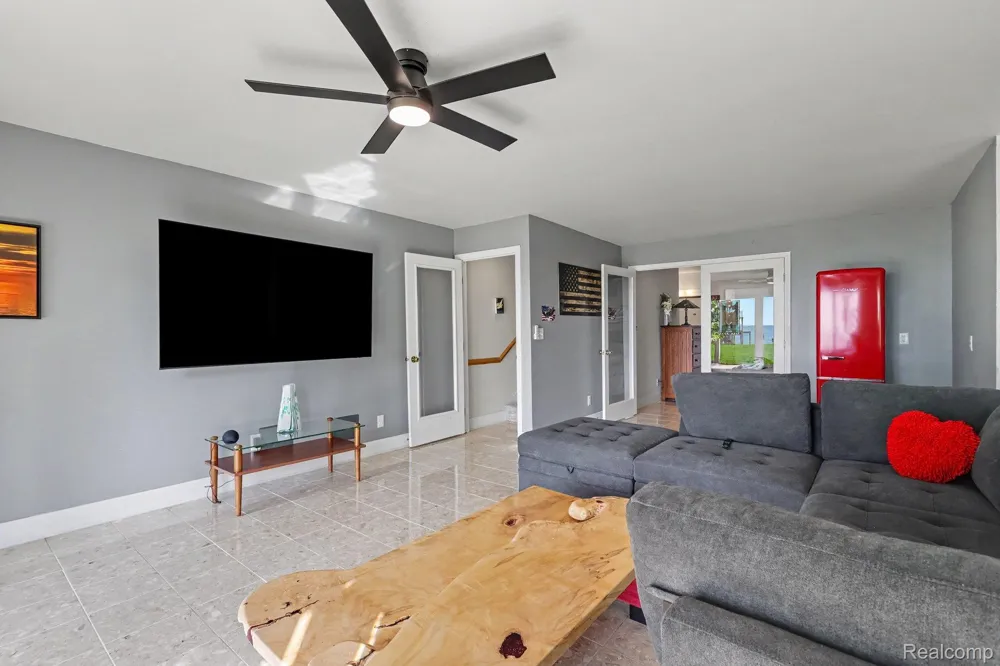 215 North Shore Drive #1 South Haven City, MI 49090