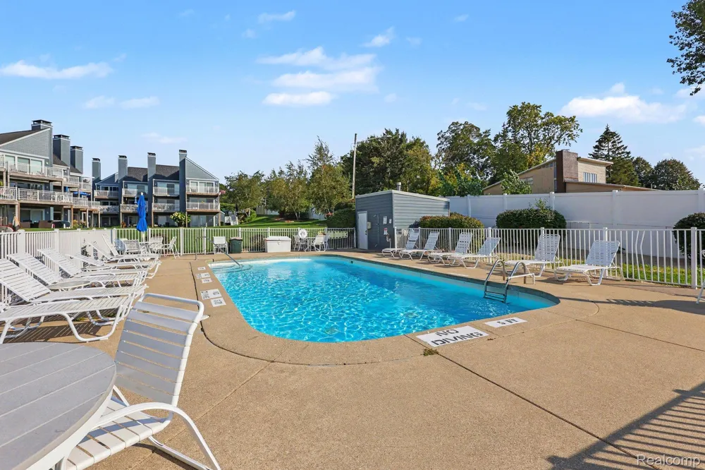 215 North Shore Drive #1 South Haven City, MI 49090