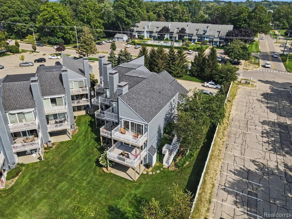 215 North Shore Drive #1 South Haven City, MI 49090