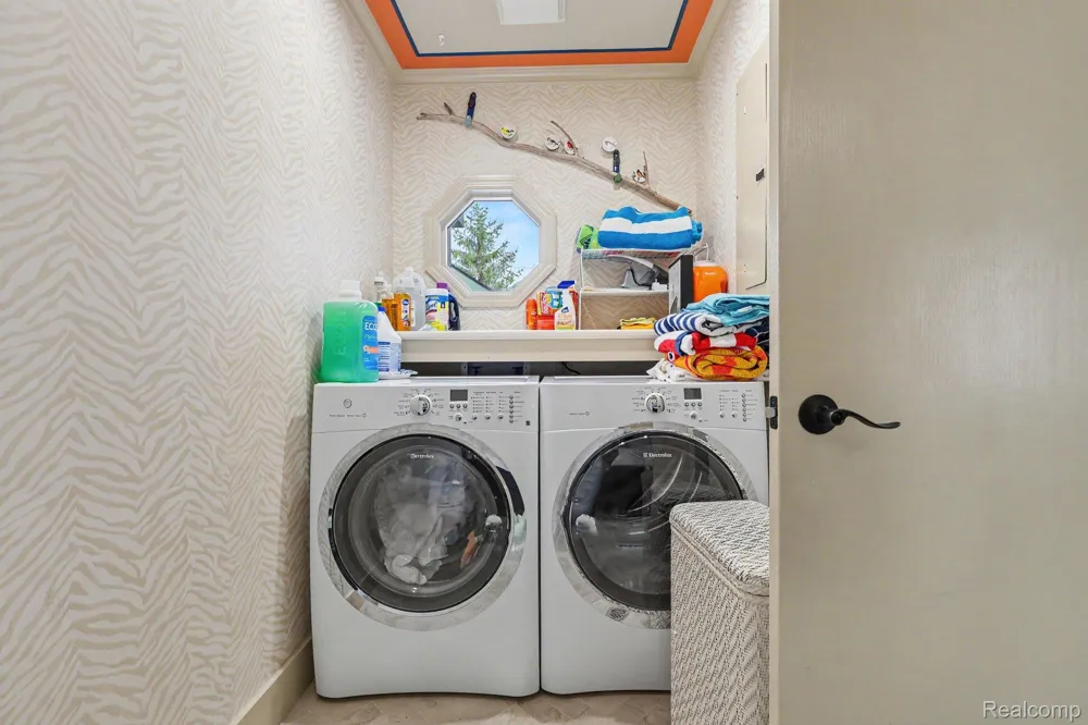 215 North Shore Drive #1 South Haven City, MI 49090