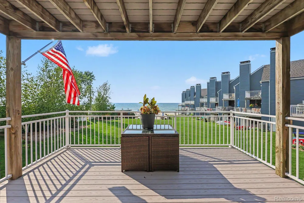 215 North Shore Drive #1 South Haven City, MI 49090