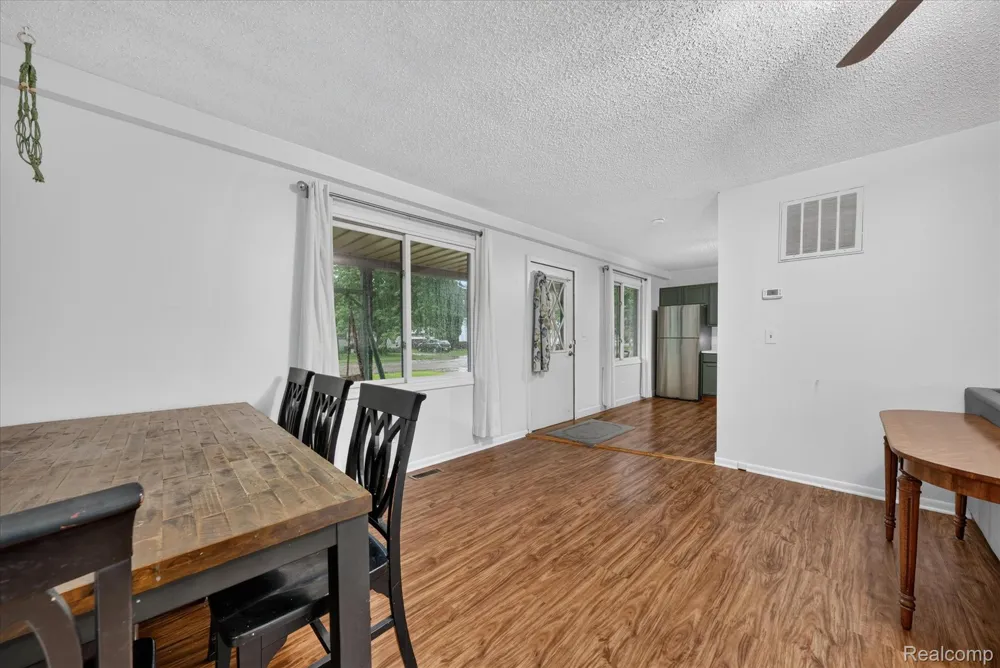 416 Thomas Street Holly Village, MI 48442