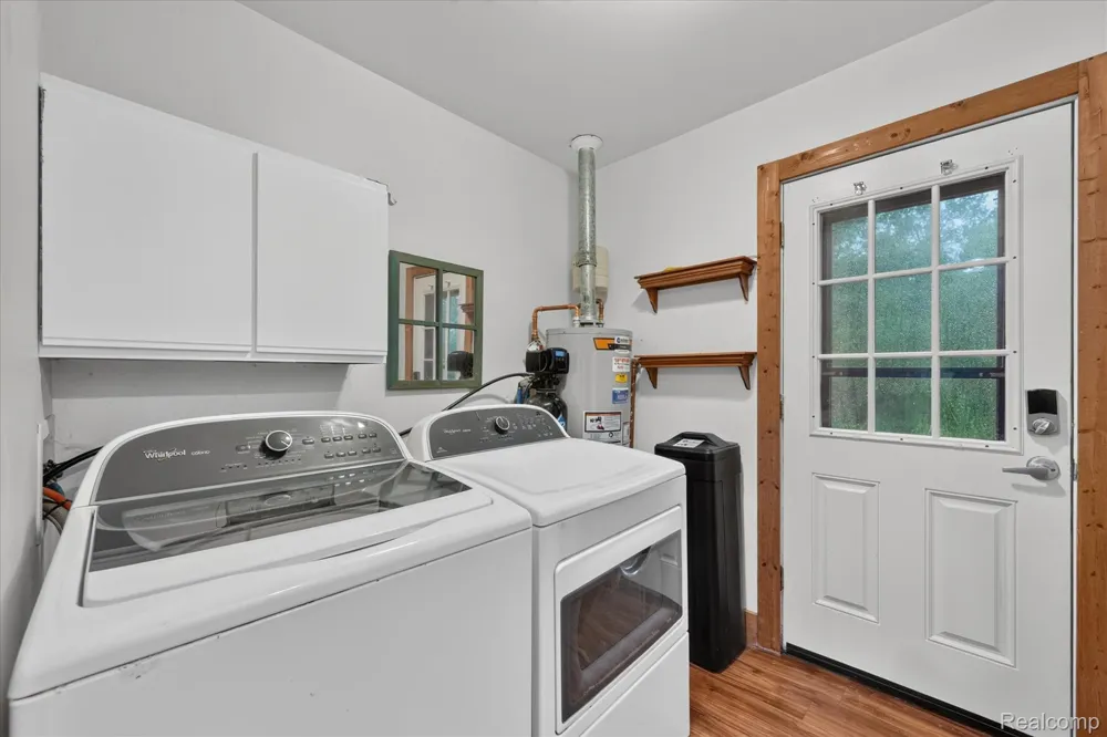 416 Thomas Street Holly Village, MI 48442