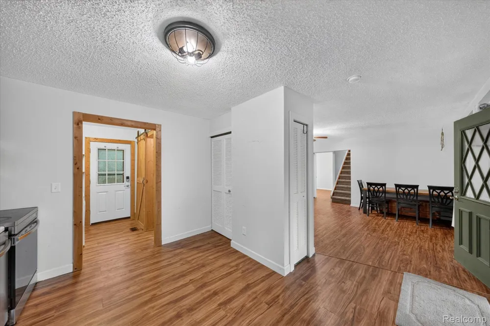 416 Thomas Street Holly Village, MI 48442