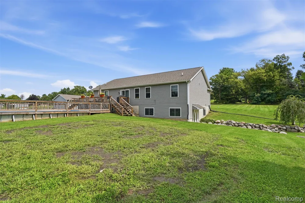 7433 Mabley Hill Road Tyrone Township, MI 48430
