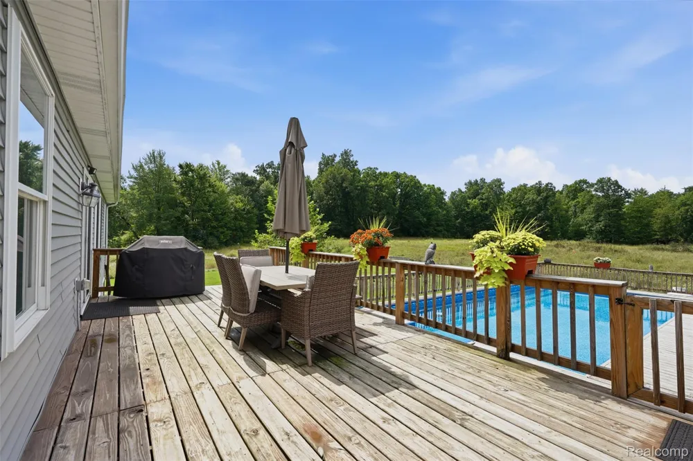 7433 Mabley Hill Road Tyrone Township, MI 48430