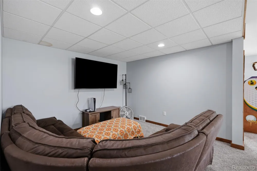 7433 Mabley Hill Road Tyrone Township, MI 48430