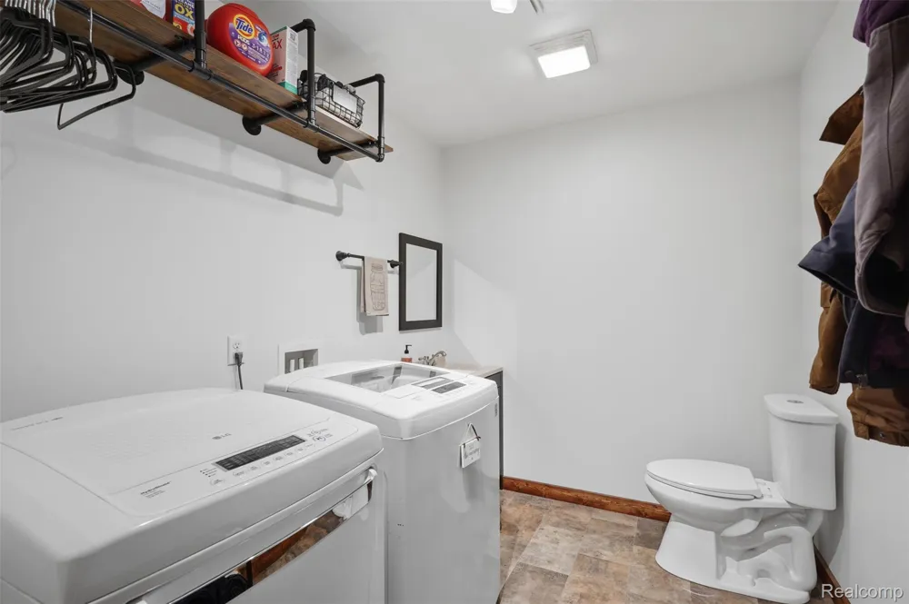 7433 Mabley Hill Road Tyrone Township, MI 48430