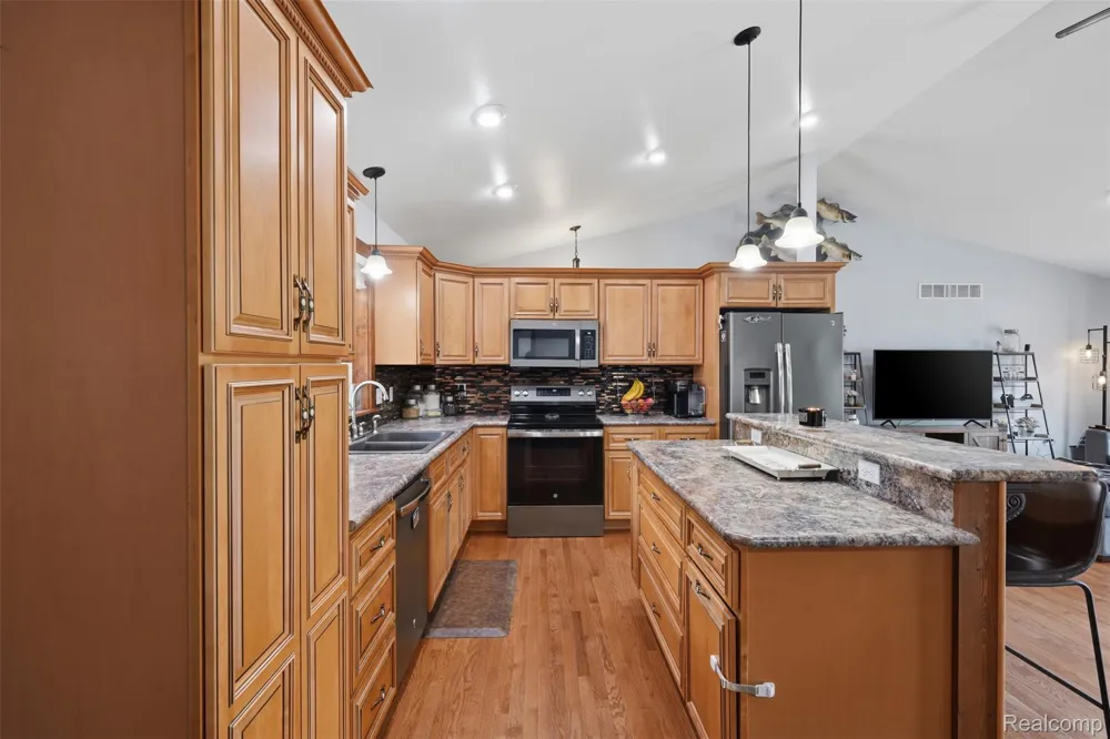 7433 Mabley Hill Road Tyrone Township, MI 48430