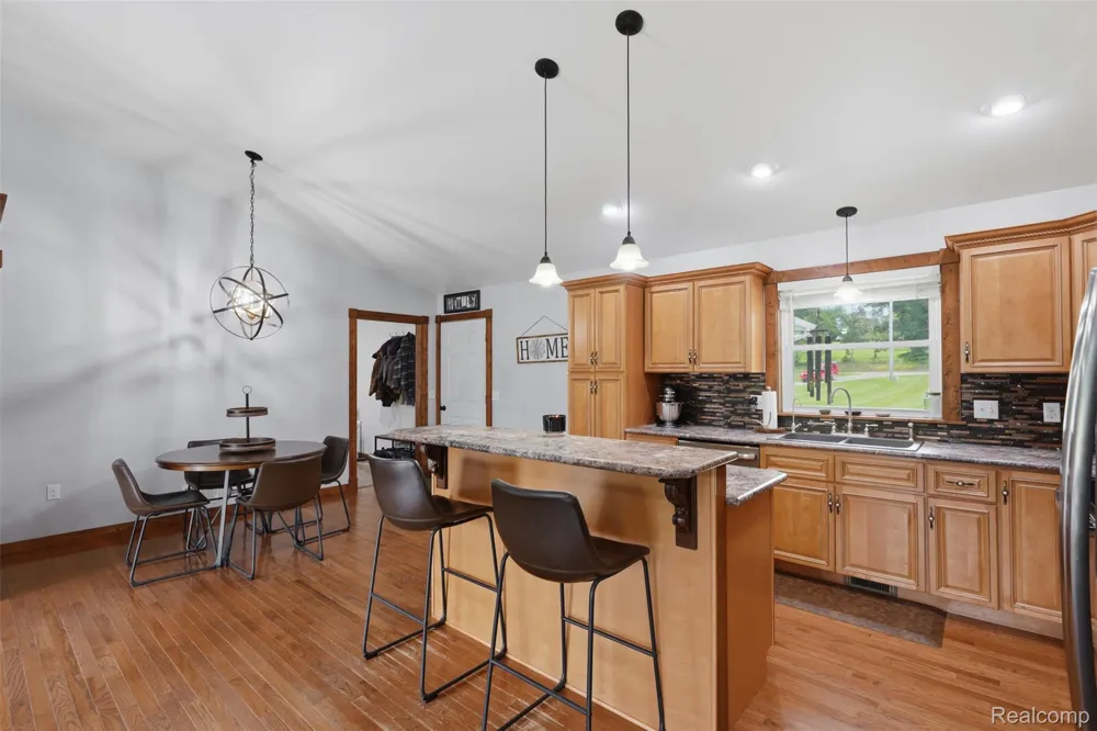 7433 Mabley Hill Road Tyrone Township, MI 48430
