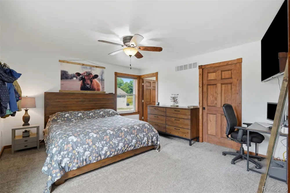 7433 Mabley Hill Road Tyrone Township, MI 48430