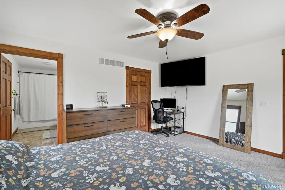 7433 Mabley Hill Road Tyrone Township, MI 48430