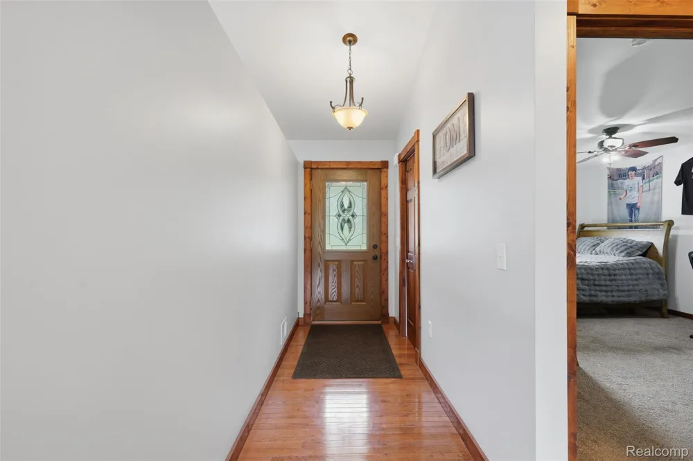 7433 Mabley Hill Road Tyrone Township, MI 48430