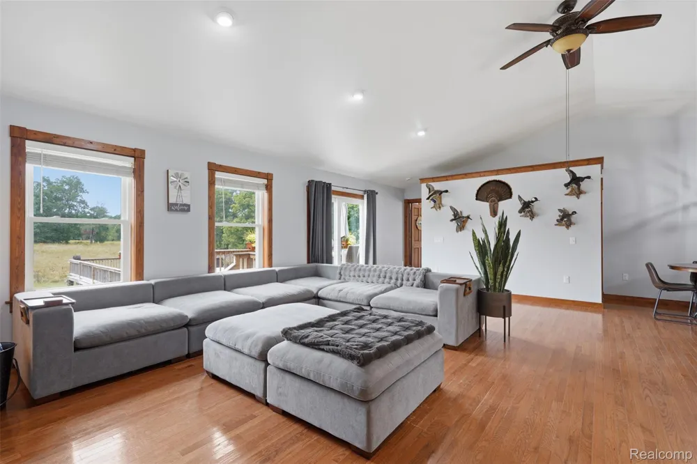7433 Mabley Hill Road Tyrone Township, MI 48430