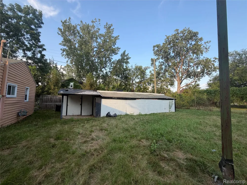 39 Cherrygrove Street Ecorse City, MI 48229