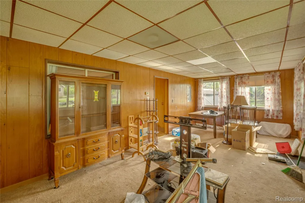 39 Cherrygrove Street Ecorse City, MI 48229