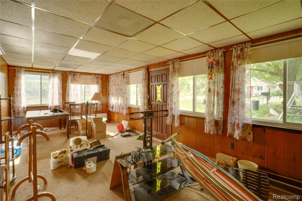 39 Cherrygrove Street Ecorse City, MI 48229