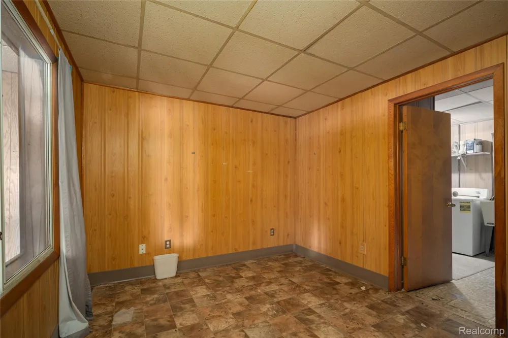 39 Cherrygrove Street Ecorse City, MI 48229