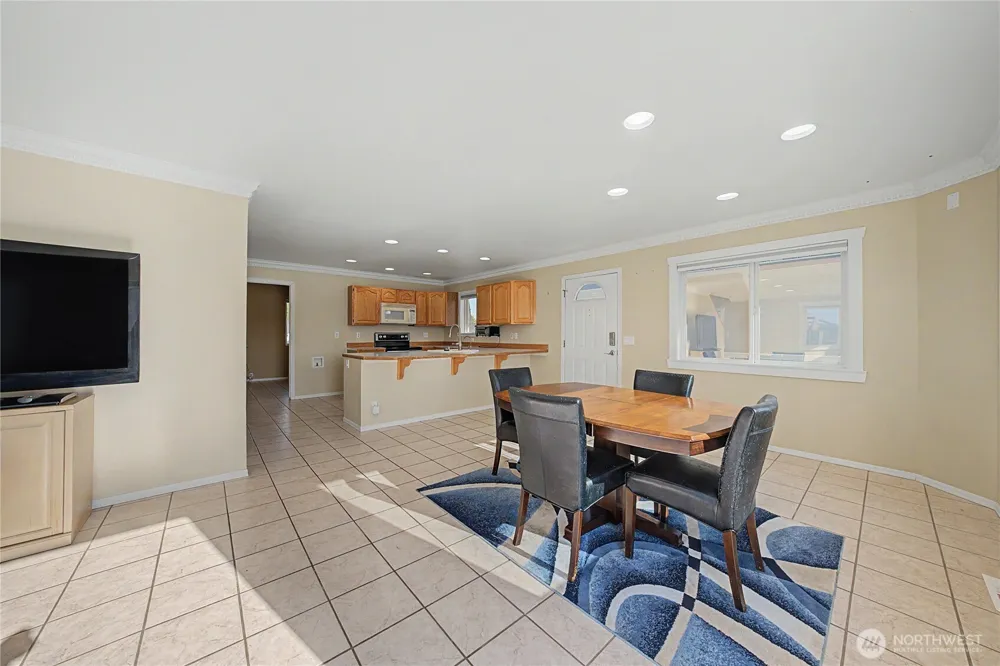 1317 W Lakeside Drive Moses Lake, WA 98837