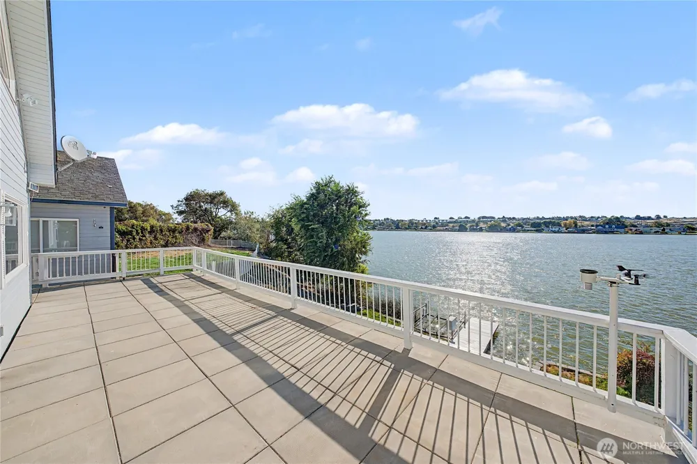 1317 W Lakeside Drive Moses Lake, WA 98837