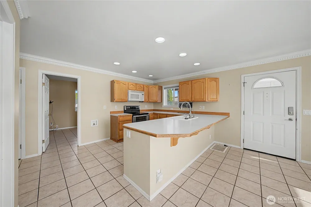 1317 W Lakeside Drive Moses Lake, WA 98837