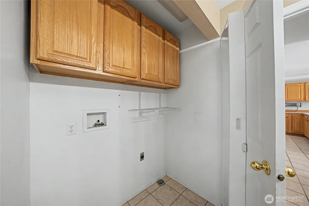 1317 W Lakeside Drive Moses Lake, WA 98837