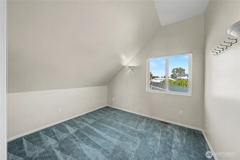 1317 W Lakeside Drive Moses Lake, WA 98837