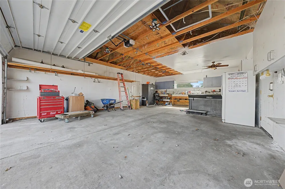 1317 W Lakeside Drive Moses Lake, WA 98837