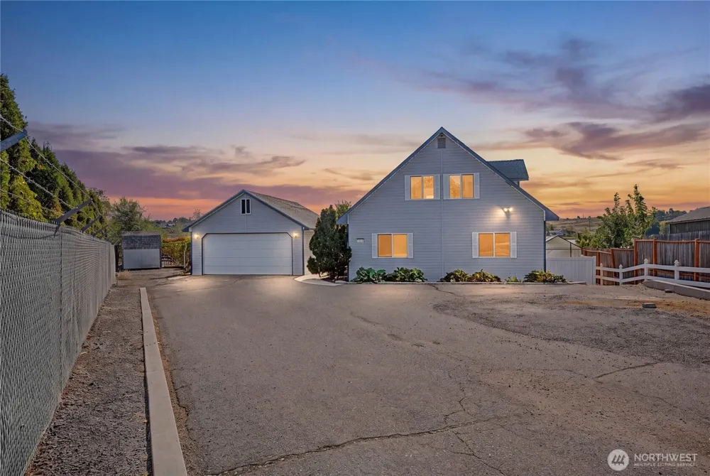 1317 W Lakeside Drive Moses Lake, WA 98837