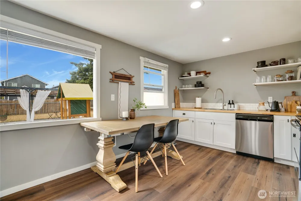 918 E 52nd Street Tacoma, WA 98404