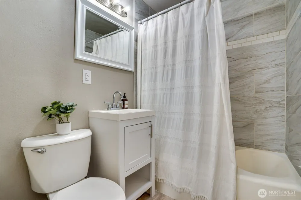 918 E 52nd Street Tacoma, WA 98404