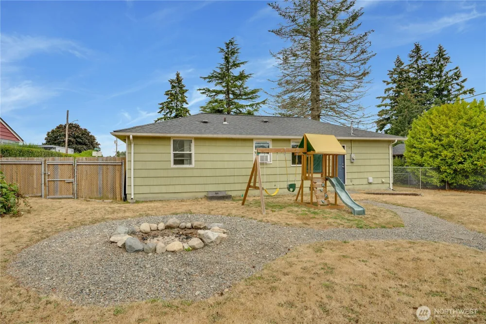918 E 52nd Street Tacoma, WA 98404