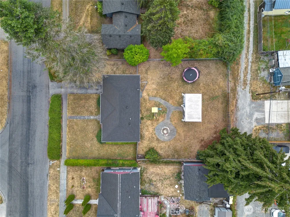 918 E 52nd Street Tacoma, WA 98404