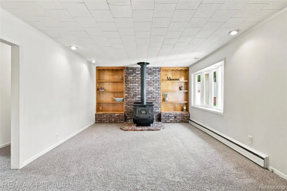 1609 W Dewey Road Owosso Charter Township, MI 48867