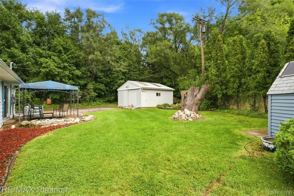 1609 W Dewey Road Owosso Charter Township, MI 48867