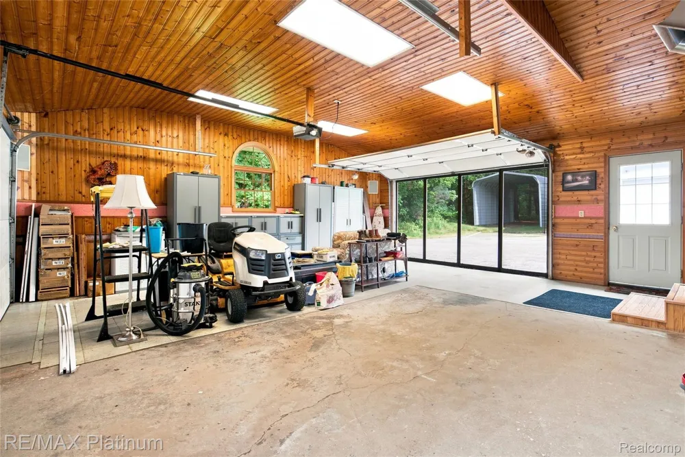 1609 W Dewey Road Owosso Charter Township, MI 48867