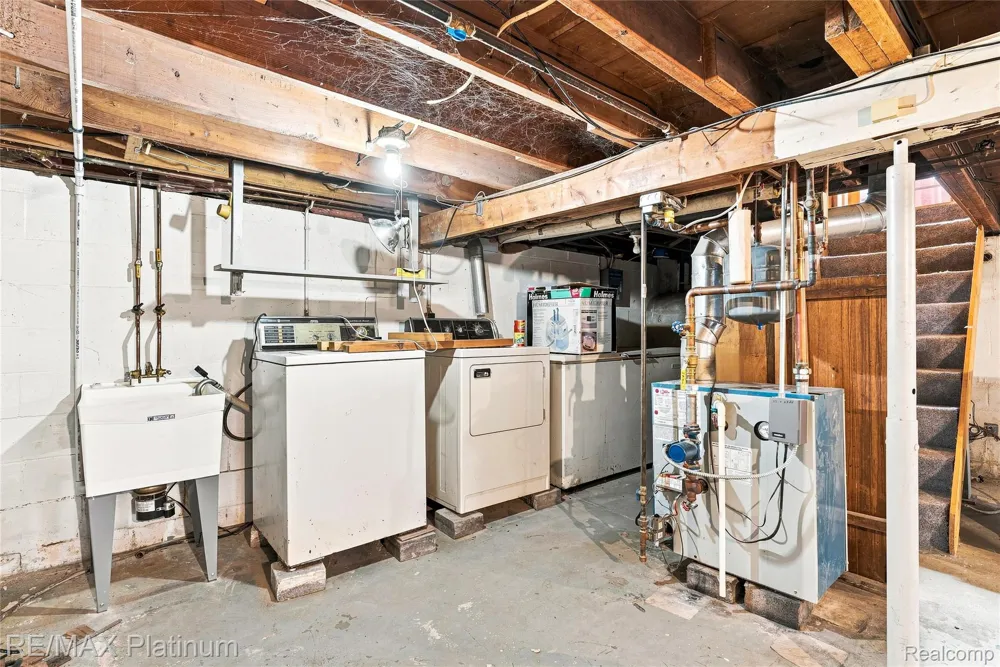 1609 W Dewey Road Owosso Charter Township, MI 48867