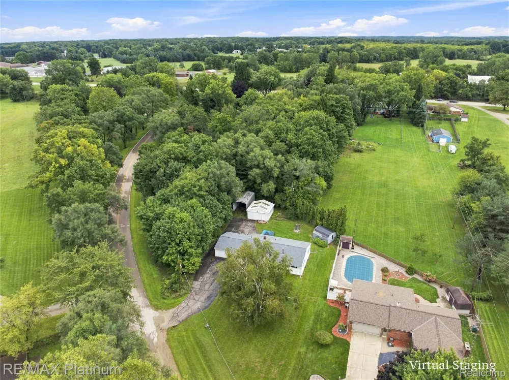 1609 W Dewey Road Owosso Charter Township, MI 48867