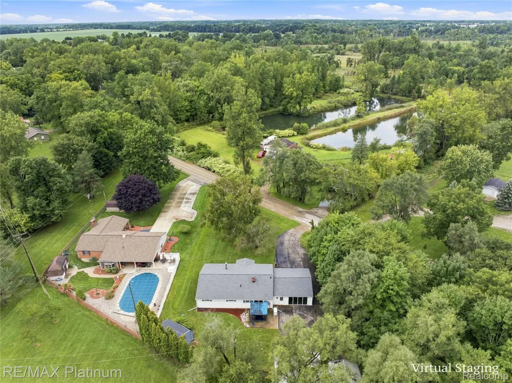 1609 W Dewey Road Owosso Charter Township, MI 48867