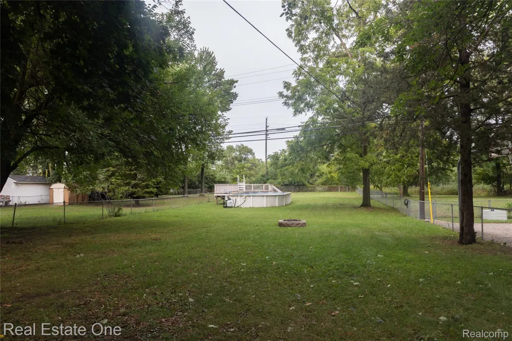 1867 Wilshire Street Westland City, MI 48186