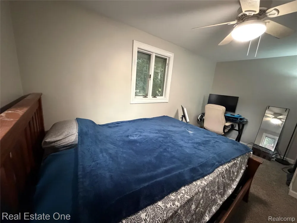 1867 Wilshire Street Westland City, MI 48186